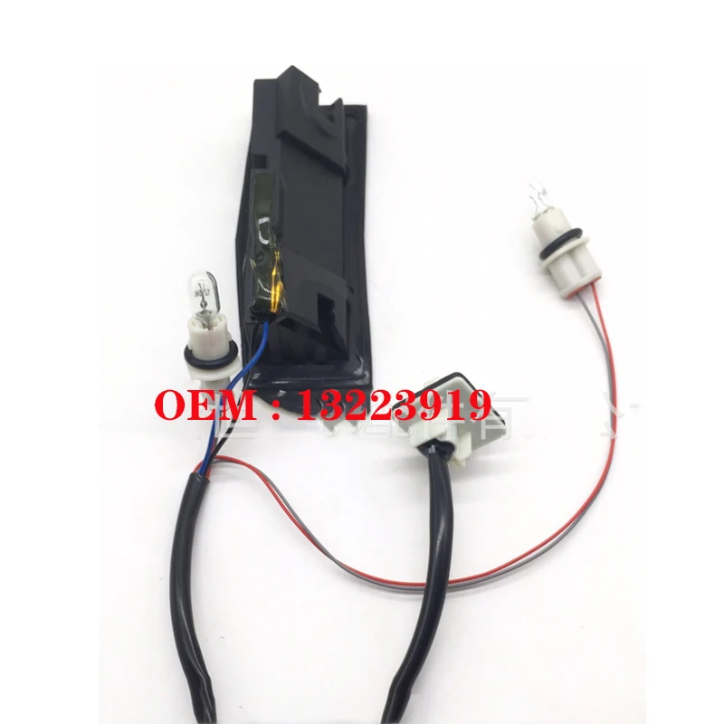 6240399 13223920 6240325 13223919 Trunk Switch Tailgate Release Button Trunk Controller for Vauxhall Opel Astra 2004-2010
6240399 13223920 6240325 13223919 Trunk Switch Tailgate Release Button Trunk Controller for Vauxhall Opel Astra 2004-2010