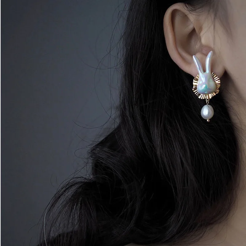 HZ 2020 Lovely S925 Shiny Rhinestone Pink Long Rabbit Ear Glaze Metal Design Drop Earrings for Women Girls Party Gift
HZ 2020 Lovely S925 Shiny Rhinestone Pink Long Rabbit Ear Glaze Metal Design Drop Earrings for Women Girls Party Gift
