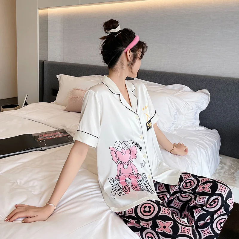 Wmyqdlq Underwear New Ice Silk Pajamas Women Summer Pyjamas Cartoon Printing Cute Short-sSleeved Trousers Two-Piece Home Service 
Wmyqdlq Underwear New Ice Silk Pajamas Women Summer Pyjamas Cartoon Printing Cute Short-sSleeved Trousers Two-Piece Home Service