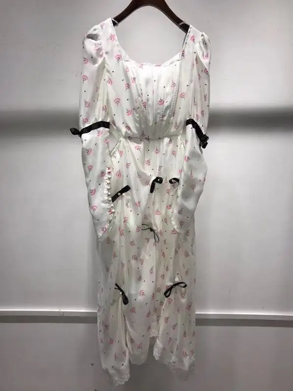 Высокое качество RK01723 новые модные женские 2021 весенние роскошные известные бренды европейский дизайн вечерние стильные платья 
Высокое качество RK01723 новые модные женские 2021 весенние роскошные известные бренды европейский дизайн вечерние стильные платья