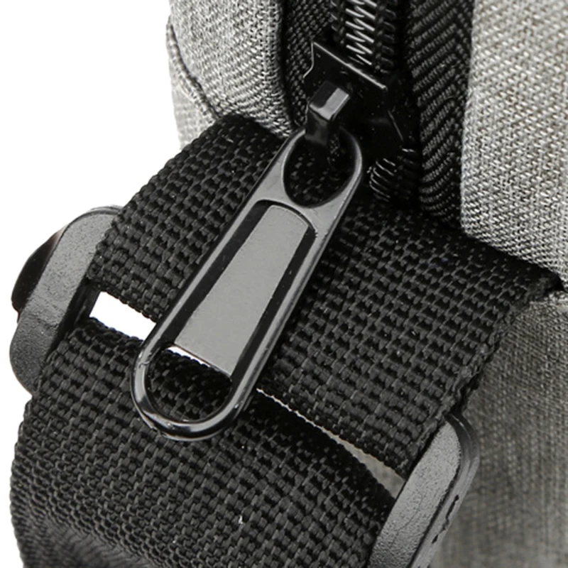 Men's Shoulder Diagonal Bag Small Square Bag Fashion Shoulder Bag Casual Shoulder Bag
Men's Shoulder Diagonal Bag Small Square Bag Fashion Shoulder Bag Casual Shoulder Bag