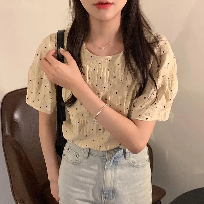 Fashion Polka Dot Blouse Women O Neck Short Sleeve Vintage Loose Shirts Pleated Slim Elegant Tops Female 2021 Summer Blouses
Fashion Polka Dot Blouse Women O Neck Short Sleeve Vintage Loose Shirts Pleated Slim Elegant Tops Female 2021 Summer Blouses