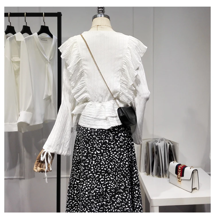 2021 Spring Autumn New Long Sleeve Top Retro Slim White Shirt Women's Blouse Fashion V-Neck Ruffles Ladies Tops Camisas Mujer
2021 Spring Autumn New Long Sleeve Top Retro Slim White Shirt Women's Blouse Fashion V-Neck Ruffles Ladies Tops Camisas Mujer