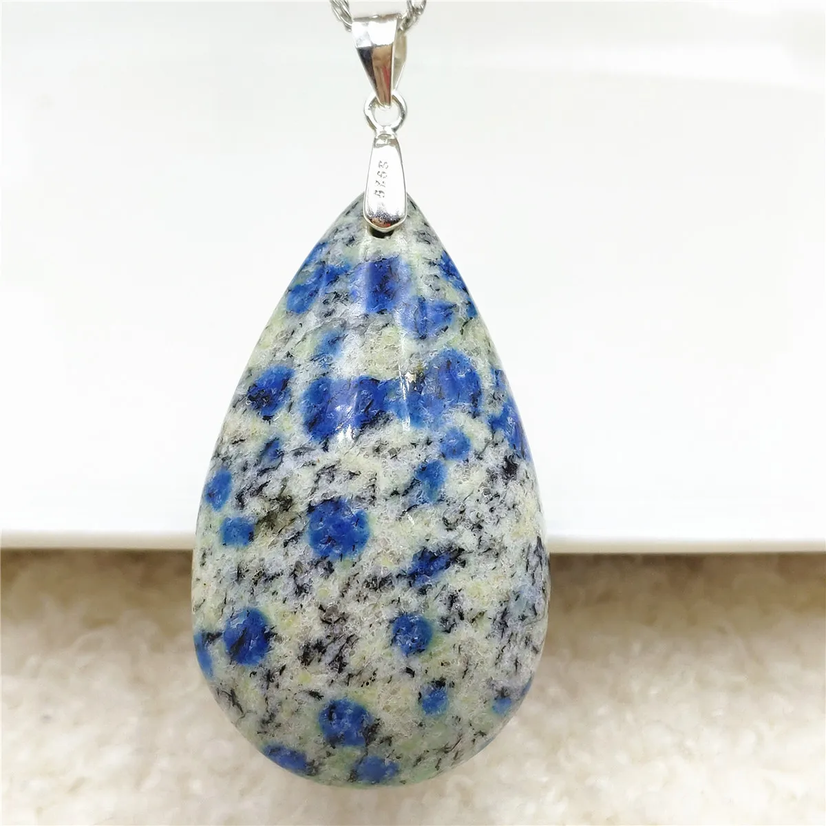 Natural Blue K2 Jade Volcanic Pendant Necklace Women Men K2 41x24x15mm Water Drop Stone Love Gift Necklace AAAAAA
Natural Blue K2 Jade Volcanic Pendant Necklace Women Men K2 41x24x15mm Water Drop Stone Love Gift Necklace AAAAAA