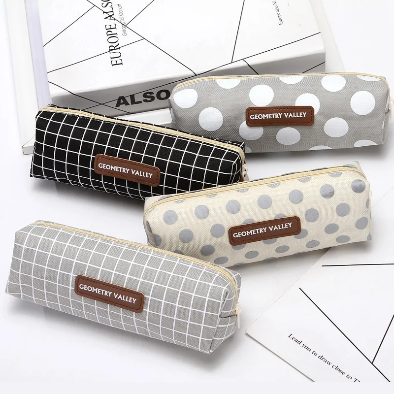 Cute Pencil Cases for Korean Japanese Stationery Pencils Pen Bag Oxford Cloth Student Pen Pouch for Girls Boy School Supplies
Cute Pencil Cases for Korean Japanese Stationery Pencils Pen Bag Oxford Cloth Student Pen Pouch for Girls Boy School Supplies