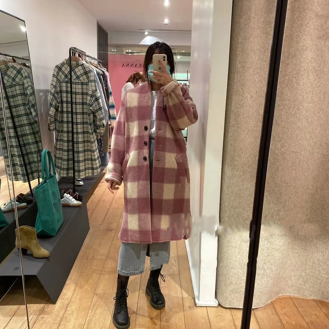 Women Coat 2021 Fall/Winter Plaid Woolen Turtleneck Pocket Wool Contrast Color Women Mid-length Coat
Women Coat 2021 Fall/Winter Plaid Woolen Turtleneck Pocket Wool Contrast Color Women Mid-length Coat