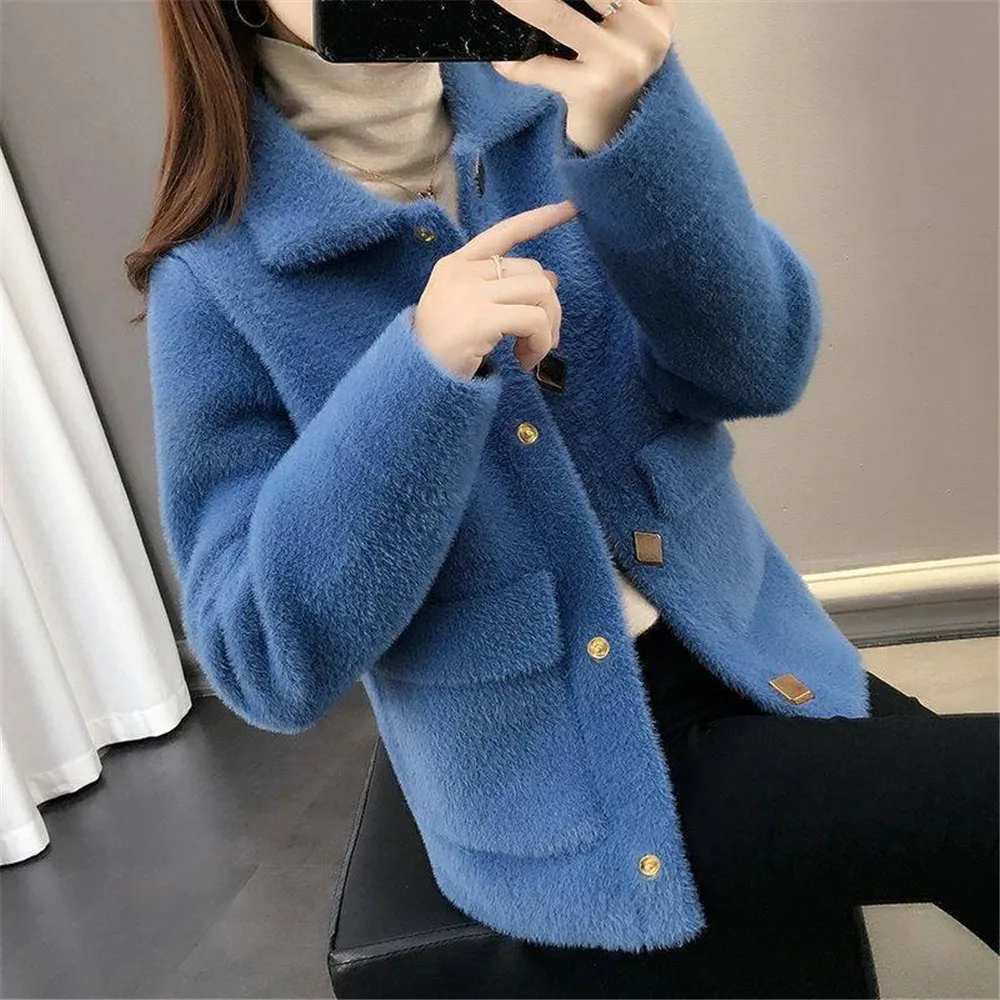 Nice autumn Pop knitted cardigan short fashion imitation mink women's sweater coat women
Nice autumn Pop knitted cardigan short fashion imitation mink women's sweater coat women