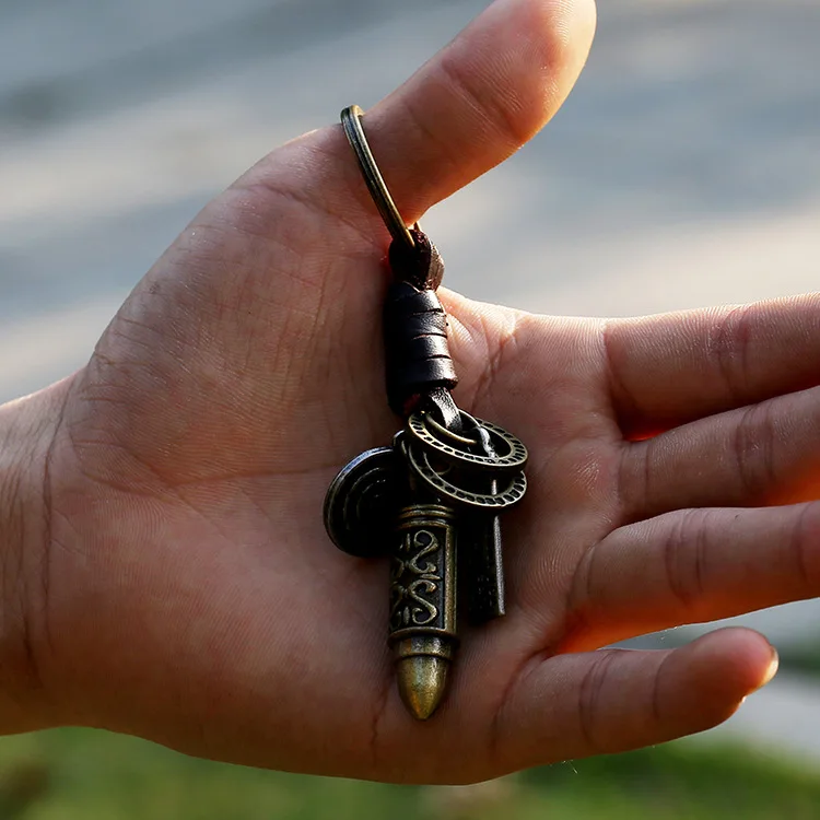 WANGAIYAO retro woven cowhide keychain new jewelry creative small gift bag pendant
WANGAIYAO retro woven cowhide keychain new jewelry creative small gift bag pendant