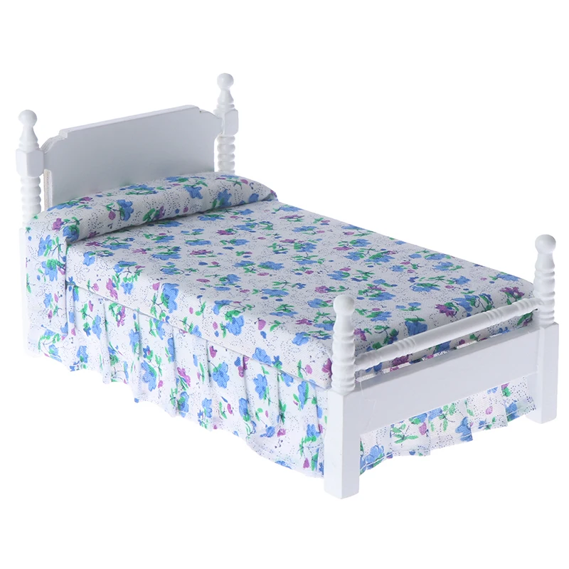 1Pc 1:12 Mini Bed With Pillow for Girls Dolls Dollhouse Bedroom Furniture Blue Color Toy For children Doll Pretend Play Toy 
1Pc 1:12 Mini Bed With Pillow for Girls Dolls Dollhouse Bedroom Furniture Blue Color Toy For children Doll Pretend Play Toy