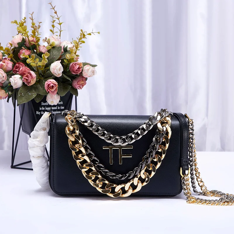 Design style retro contrast color hardware buckle multifunctional large capacity leather shoulder bag ladies new messenger bag
Design style retro contrast color hardware buckle multifunctional large capacity leather shoulder bag ladies new messenger bag