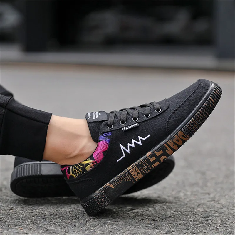Men Casual Canvas Shoes Factory Outlet Fashion Sneakers Man Vulcanized Shoes Male Athletic Sneakers DropShipping Classic Brand 
Men Casual Canvas Shoes Factory Outlet Fashion Sneakers Man Vulcanized Shoes Male Athletic Sneakers DropShipping Classic Brand
