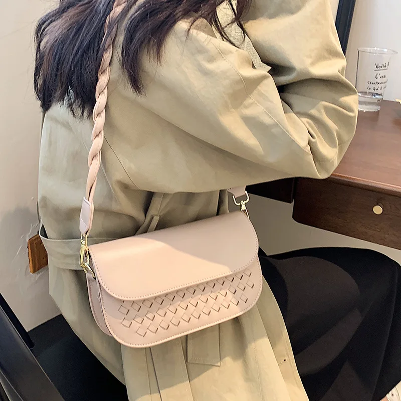 Simple Bag Summer 2021 New Trendy Fashion High Quality Ladies Woven Small Square Bag Western Style One-shoulder Messenger Bag
Simple Bag Summer 2021 New Trendy Fashion High Quality Ladies Woven Small Square Bag Western Style One-shoulder Messenger Bag