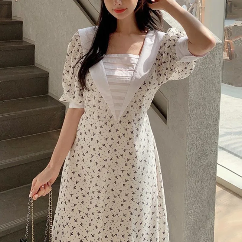 Korejpaa Women Dress 2021Korea Chic Elegant Commuter Retro Square Collar Stitched Shredded Flower Bubble Sleeve Vestido Sundress
Korejpaa Women Dress 2021Korea Chic Elegant Commuter Retro Square Collar Stitched Shredded Flower Bubble Sleeve Vestido Sundress