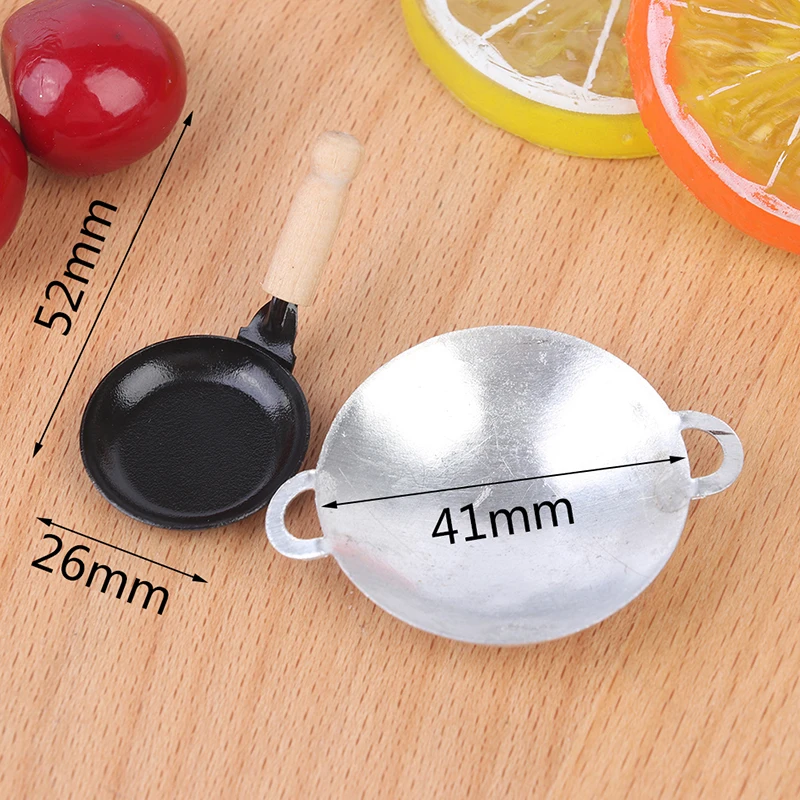 New1/12 Scale Miniature Simulation Tin Pan Wooden Handle Frying Pans Cooking Pot Cookware Kitchen Toys Accessories Dollhouse
New1/12 Scale Miniature Simulation Tin Pan Wooden Handle Frying Pans Cooking Pot Cookware Kitchen Toys Accessories Dollhouse