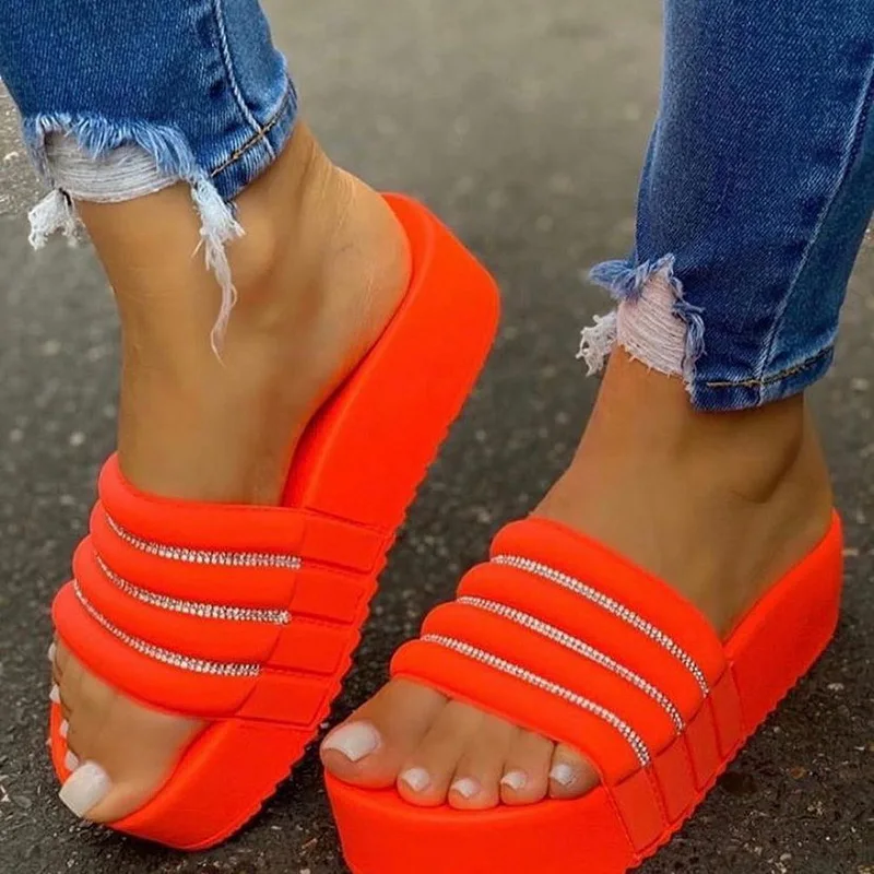 2020 Women's Slippers Fashion Slippers Women Thick Platforms Shoes Slippers Flip Flops Ladies Slides Rome Beach Shoes hot
2020 Women's Slippers Fashion Slippers Women Thick Platforms Shoes Slippers Flip Flops Ladies Slides Rome Beach Shoes hot