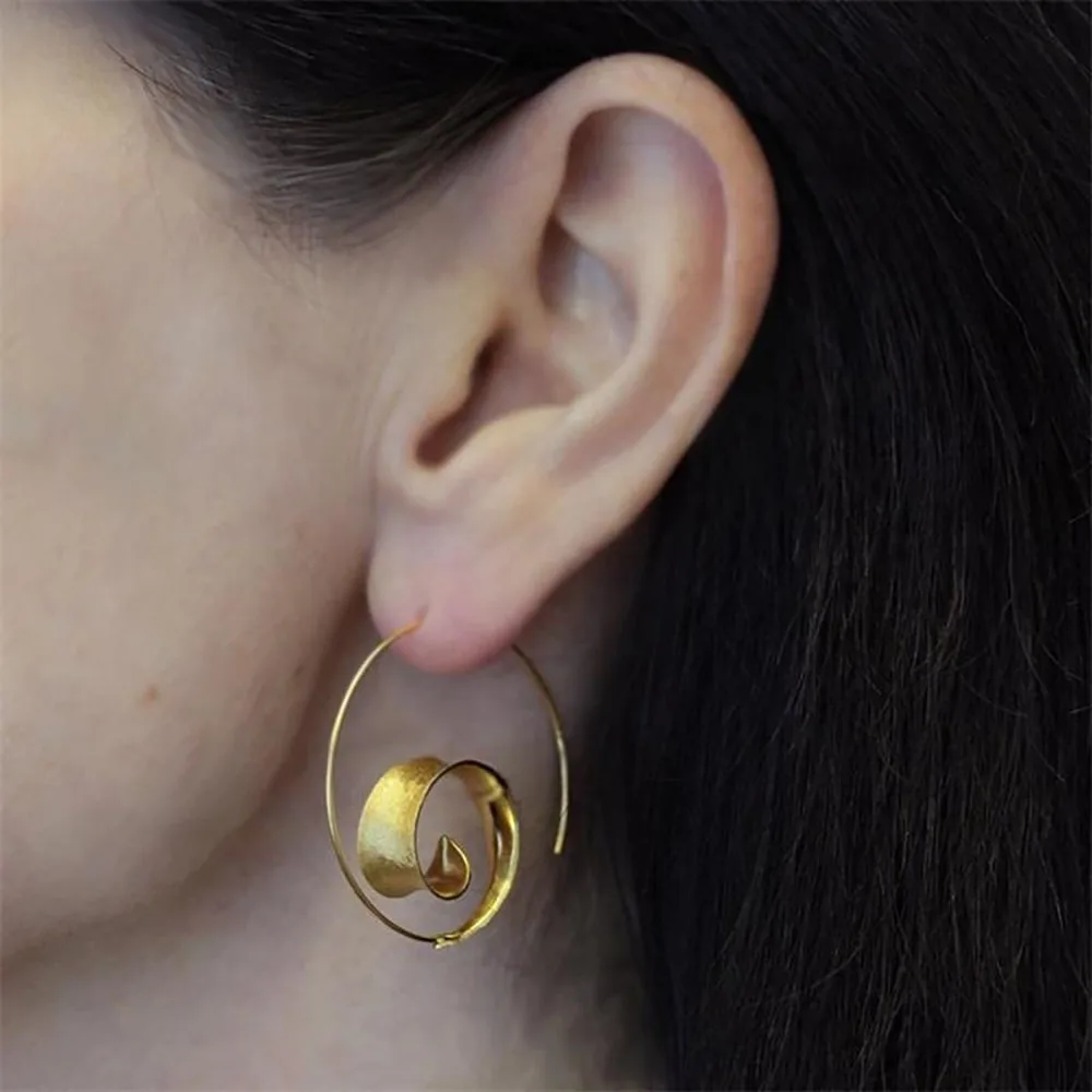Fashion Round Spin Hoop Earrings Snail Earring Women's Jewelry Accessories For Girlfriend Gift
Fashion Round Spin Hoop Earrings Snail Earring Women's Jewelry Accessories For Girlfriend Gift
