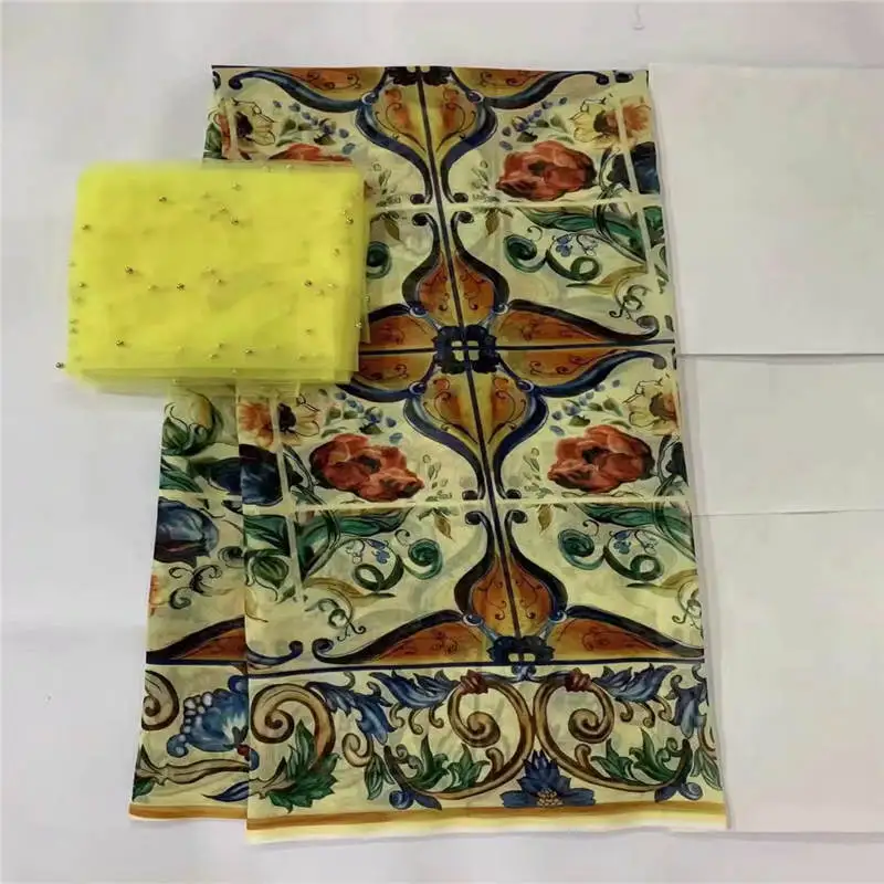2020 New Design 100% Cotton Printed Fabric 5 Yards With 2 Yards Swiss Voile Fabric For Women's Dresses Textile Material!LXF99193
2020 New Design 100% Cotton Printed Fabric 5 Yards With 2 Yards Swiss Voile Fabric For Women's Dresses Textile Material!LXF99193