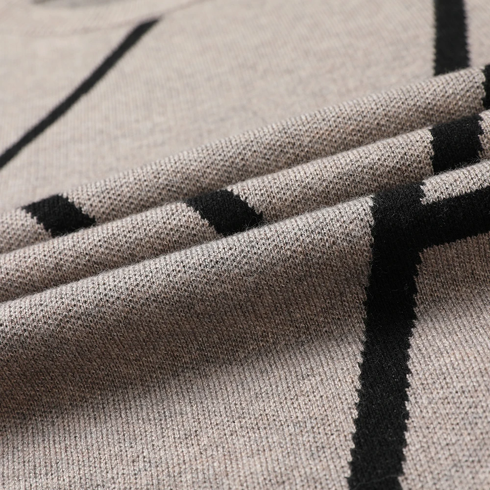 2021 New Fashion Knit High Winter Wool Pullover Black Sweater For Man Cool Autum Casual Jumper Mens Clothing
2021 New Fashion Knit High Winter Wool Pullover Black Sweater For Man Cool Autum Casual Jumper Mens Clothing