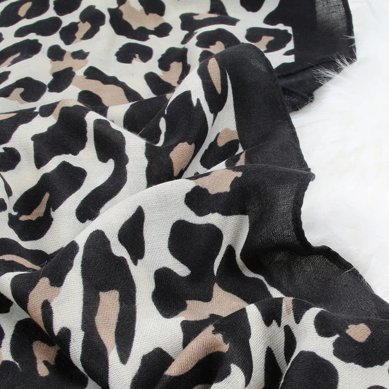 2019 winter women's leopard scarf ladies print warm shawls and wraps fourlad femme cashmere pashmina scarves female stoles
2019 winter women's leopard scarf ladies print warm shawls and wraps fourlad femme cashmere pashmina scarves female stoles