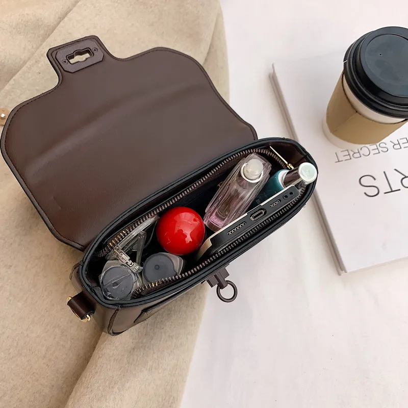 Hot Sale Small Flap Shoulder Bag for Women 2021 New Arrival Weave Strap Sling Handbag Female Stone Pattern Leather Crossbody Bag
Hot Sale Small Flap Shoulder Bag for Women 2021 New Arrival Weave Strap Sling Handbag Female Stone Pattern Leather Crossbody Bag