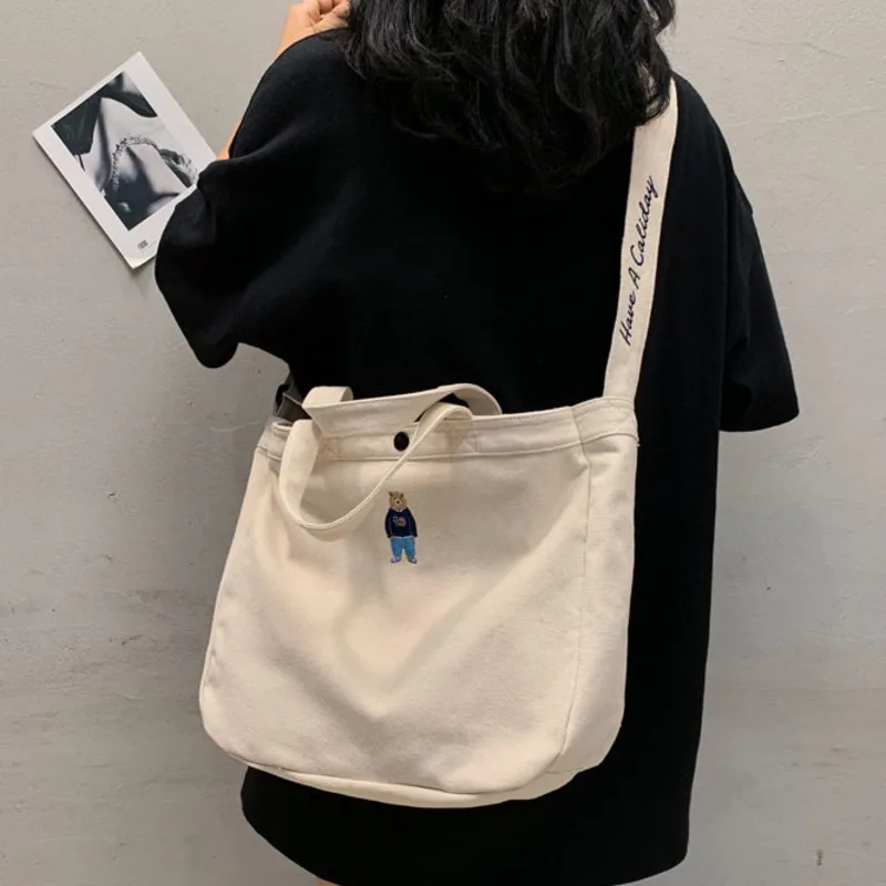 Сумка-мессенджер Женская, белая, черная, холщовая, через плечо, для девочек-подростков
Сумка-мессенджер Женская, белая, черная, холщовая, через плечо, для девочек-подростков