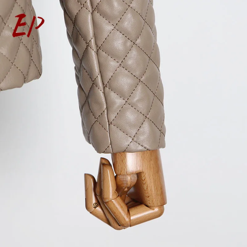 EP Female Fashion New Clothing 2021 Fall Tide Khaki Plaid Cotton Coat For Women Lapel Long Sleeve Tunic Short Jacket
EP Female Fashion New Clothing 2021 Fall Tide Khaki Plaid Cotton Coat For Women Lapel Long Sleeve Tunic Short Jacket