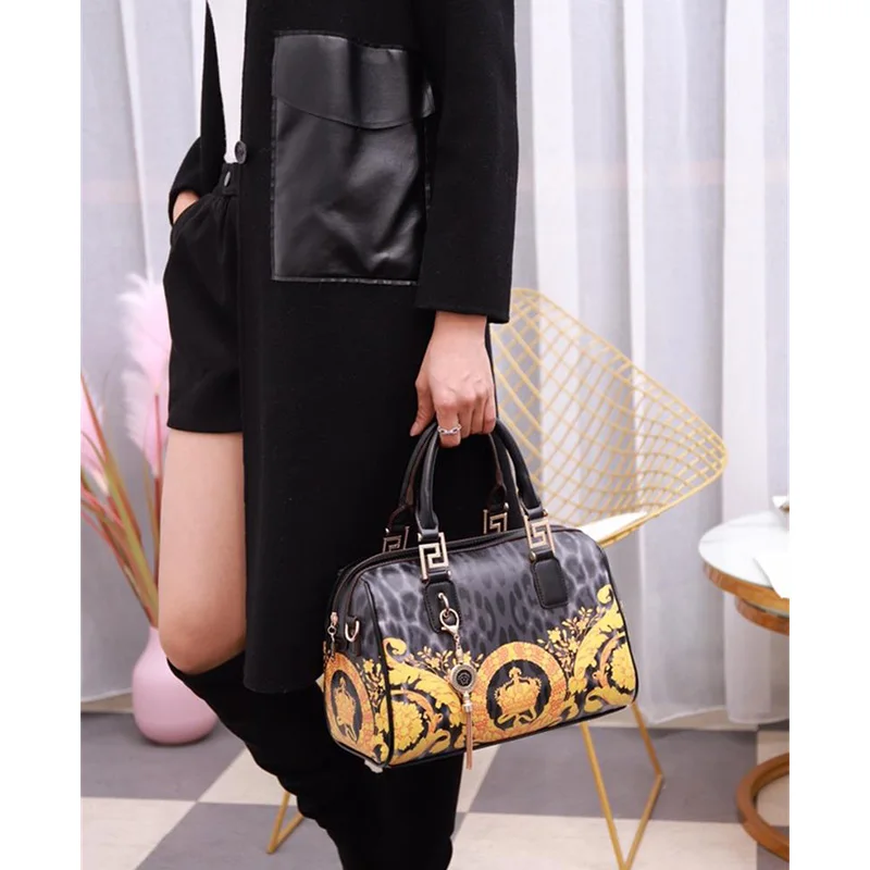 2021 New Printed Handbag Europe And America Boston Large Capacity Pillow Bag Wild Spot Leopard Pillow Bag
2021 New Printed Handbag Europe And America Boston Large Capacity Pillow Bag Wild Spot Leopard Pillow Bag