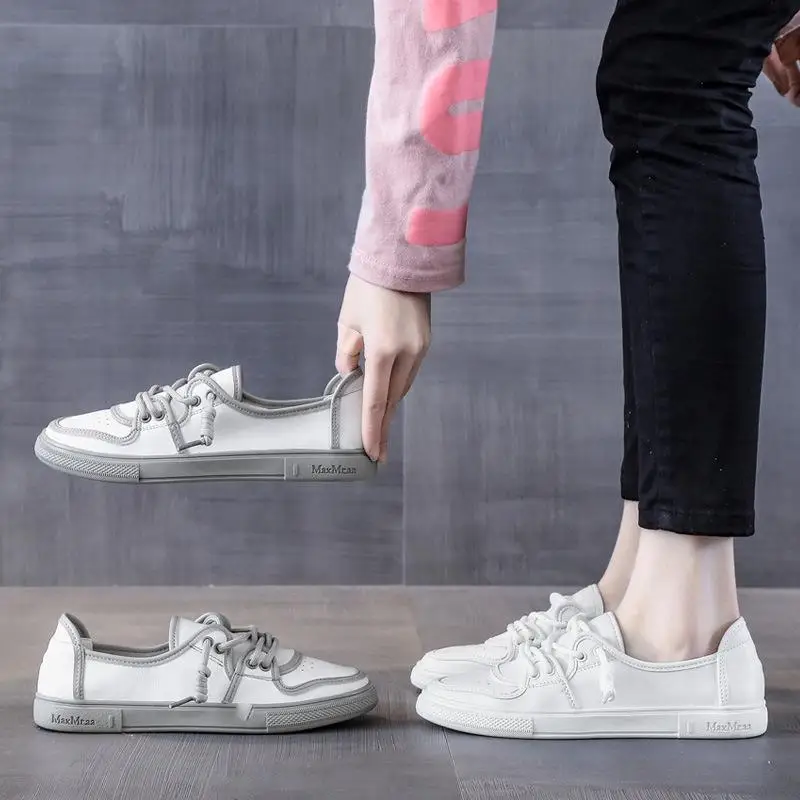 Ins Hot Sale White Sneakers Women Genuine Leather Shoes Soft Comfortable 2021 Student Fashion Flat Sneakers White Shoes Leather 
Ins Hot Sale White Sneakers Women Genuine Leather Shoes Soft Comfortable 2021 Student Fashion Flat Sneakers White Shoes Leather