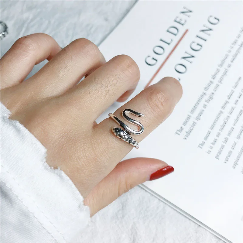 Personality Design Animal Snake Finger Rings For Women Cool Hip Hop Silver Color Girls Punk Stylish Ring Jewellery Gifts
Personality Design Animal Snake Finger Rings For Women Cool Hip Hop Silver Color Girls Punk Stylish Ring Jewellery Gifts