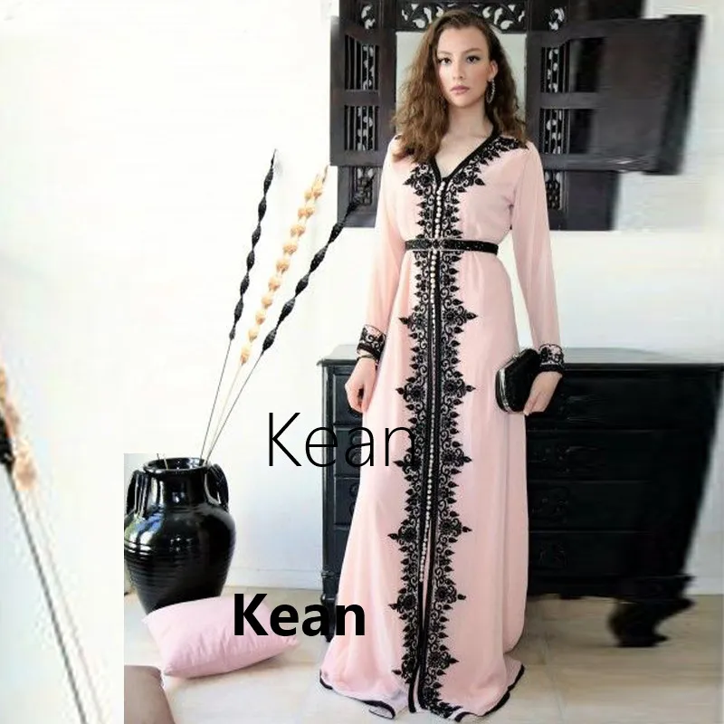 Vintage Pink Moroccan Caftan Evening Dress Mother of the Bride Dress Appliques Vestido de Renda Groom Mother Formal Party Dress
Vintage Pink Moroccan Caftan Evening Dress Mother of the Bride Dress Appliques Vestido de Renda Groom Mother Formal Party Dress