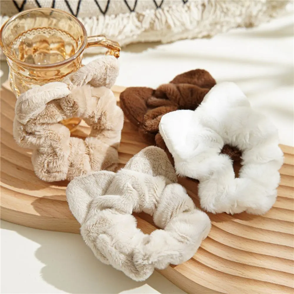 Autumn Winter Plush Hair Rings Fashion Sweet Elegant Hair Scrunchies For Girls Ponytail Holder Hair Ornament Headwear
Autumn Winter Plush Hair Rings Fashion Sweet Elegant Hair Scrunchies For Girls Ponytail Holder Hair Ornament Headwear
