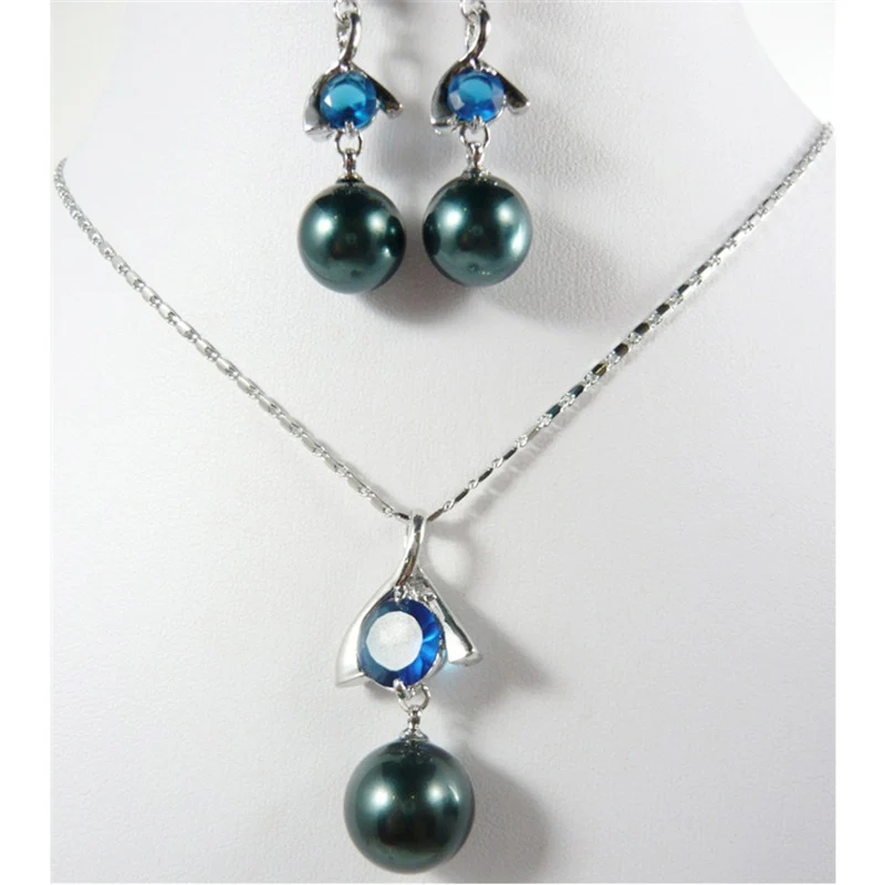 Fashion Crystal Zircon Necklace Pendant Earrings Jewelry Set Black White Shell Pearls Choker For Women Bridal Wedding Party Gift
Fashion Crystal Zircon Necklace Pendant Earrings Jewelry Set Black White Shell Pearls Choker For Women Bridal Wedding Party Gift