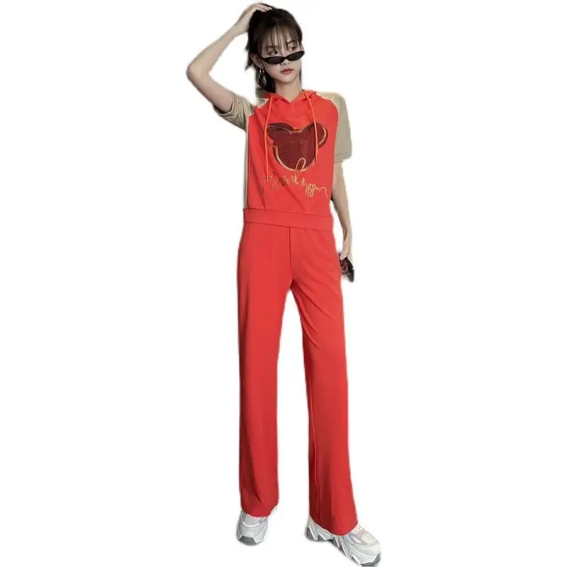 Hooded Short-Sleeved T-shirt Wide-Leg Pants Fashion Casual Exercise Suit Two-Piece Suit European Summer New European Goods
Hooded Short-Sleeved T-shirt Wide-Leg Pants Fashion Casual Exercise Suit Two-Piece Suit European Summer New European Goods