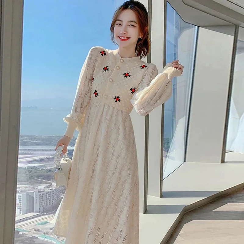 Chic embroidery A-line Dress Women Korean Fashion Knitted Patchwork Dresses Ladies Kawaii Puff Sleeve Mid Length Dress Ladies
Chic embroidery A-line Dress Women Korean Fashion Knitted Patchwork Dresses Ladies Kawaii Puff Sleeve Mid Length Dress Ladies