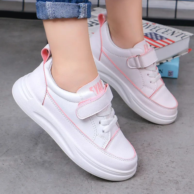 Xiaying smile Autumn new children sports shoes boy casual board shoes girl Leather running shoes waterproof and antiskid 0800
Xiaying smile Autumn new children sports shoes boy casual board shoes girl Leather running shoes waterproof and antiskid 0800