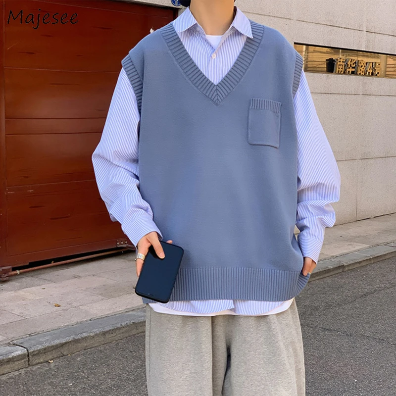 Men Solid Sweater Vests Loose Knitted Basic All-match Teenagers Japanese Style Slouchy Outwear Comfort Trendy Males Jumpers Chic
Men Solid Sweater Vests Loose Knitted Basic All-match Teenagers Japanese Style Slouchy Outwear Comfort Trendy Males Jumpers Chic