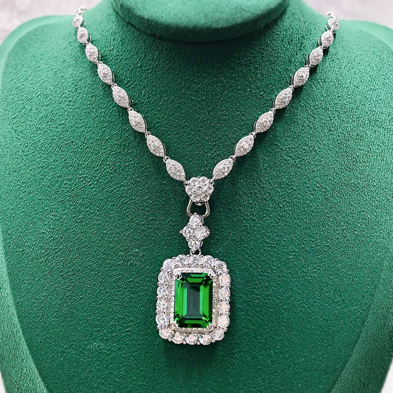 S925 Sterling Silver Luxury Retro Simulated Columbia Emerald High Crabon Diamond Pendant Necklace For Women Party Fine Jewelry
S925 Sterling Silver Luxury Retro Simulated Columbia Emerald High Crabon Diamond Pendant Necklace For Women Party Fine Jewelry