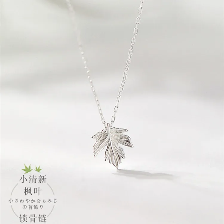 New 925 stering Silver Fashion Jewelry maple leaves Necklace Pendant Woman fashion high quality clavicle zircon neckalce
New 925 stering Silver Fashion Jewelry maple leaves Necklace Pendant Woman fashion high quality clavicle zircon neckalce