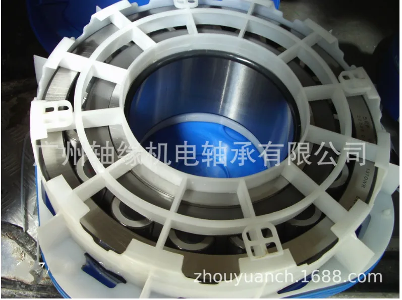 original SKF spherical roller bearing 22338CC/W33 190*400*132mm 22338CC/C3W33self-aligning roller bearings
original SKF spherical roller bearing 22338CC/W33 190*400*132mm 22338CC/C3W33self-aligning roller bearings