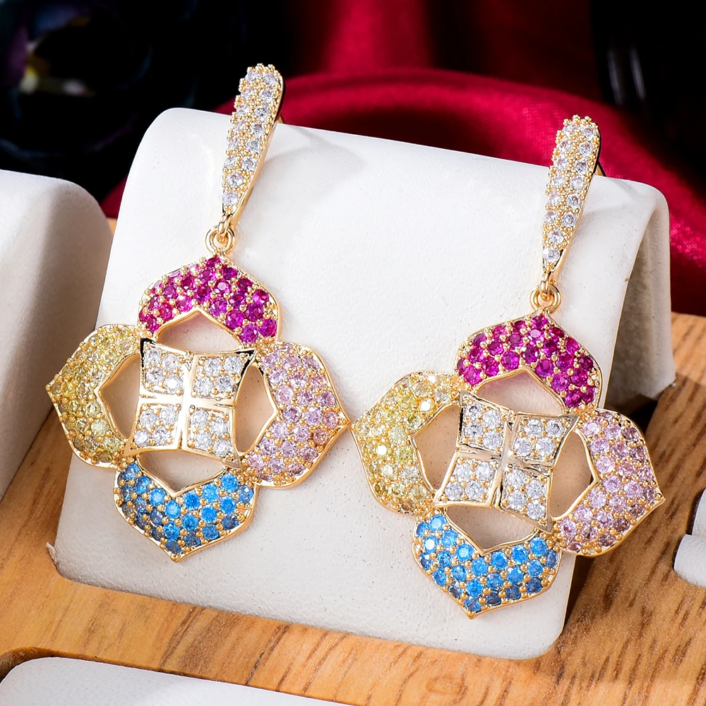 Soramoore Luxury Trendy Cute CZ Pendant Earrings High Quality Fashion Jewelry For Women Wedding Daily Party серьги 2021 тренд
Soramoore Luxury Trendy Cute CZ Pendant Earrings High Quality Fashion Jewelry For Women Wedding Daily Party серьги 2021 тренд