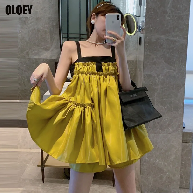 Korean Women's 2021 Summer New Elegant Short Pants France Girl Sweet Sexy Net Red Fried Street Sling Mini Dress Fashion Top Suit
Korean Women's 2021 Summer New Elegant Short Pants France Girl Sweet Sexy Net Red Fried Street Sling Mini Dress Fashion Top Suit
