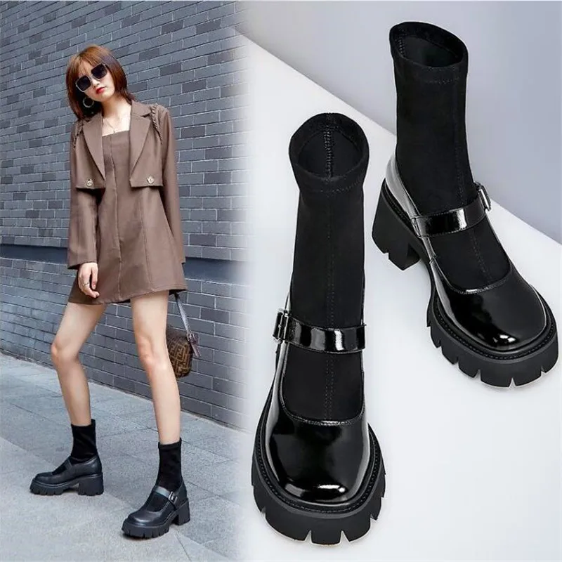 Retro heightened thick-soled ladies round-toe high-heeled boots black belt buckle high-heeled boots winter ladies boots
Retro heightened thick-soled ladies round-toe high-heeled boots black belt buckle high-heeled boots winter ladies boots