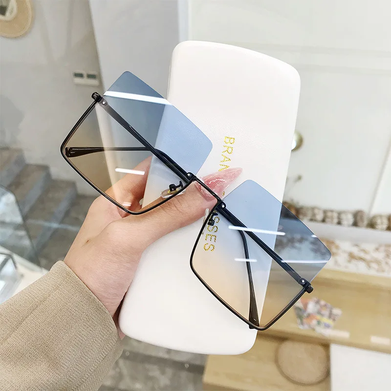 ROYAL GIRL Oversize Sunglasses Women Rimless Brand Designer Elegant Lady Female Optics Clear Lens Sun Glasses Gradient ss143
ROYAL GIRL Oversize Sunglasses Women Rimless Brand Designer Elegant Lady Female Optics Clear Lens Sun Glasses Gradient ss143