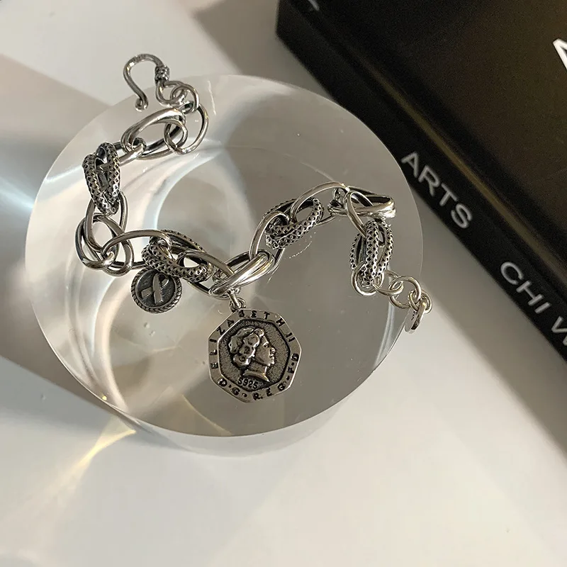 TIMEONLY Vintage Coin Portrait Floral Charm Bracelet Toggle Clasp Chain Bracelets for Women Ladies Statement Jewellery Party
TIMEONLY Vintage Coin Portrait Floral Charm Bracelet Toggle Clasp Chain Bracelets for Women Ladies Statement Jewellery Party