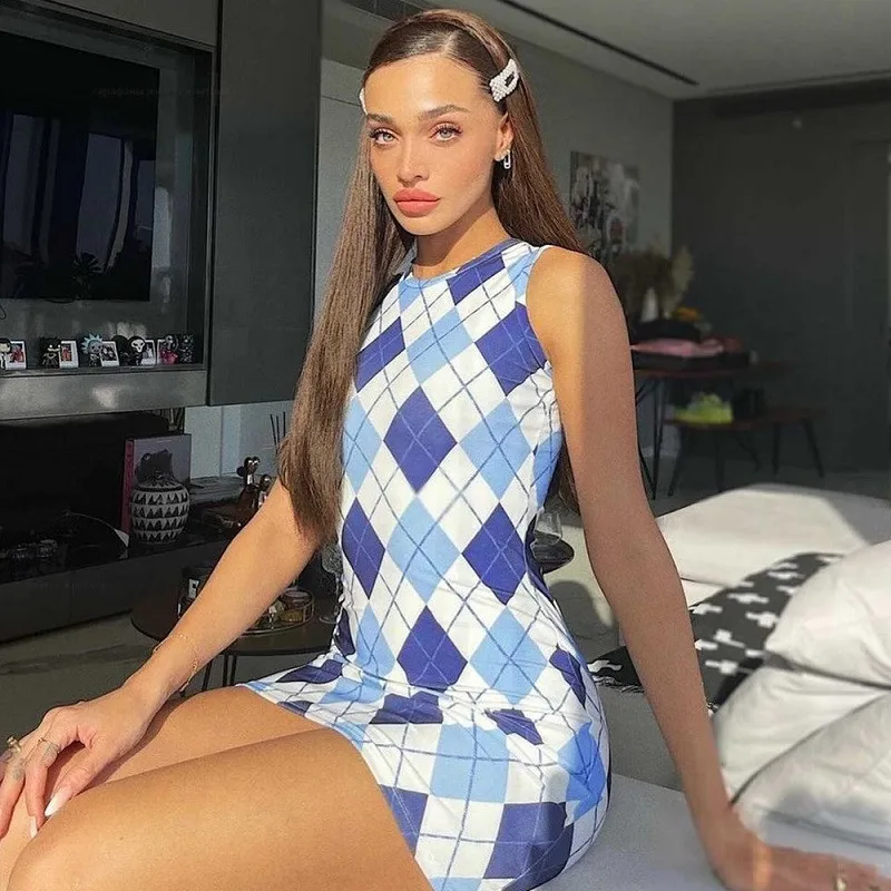Summer Sleeveless Plaid Dress Women Bodycon Sexy Fashion Casual Mini Dresses 2021 Slim Party Chic Clubwear Vestido De Mujer
Summer Sleeveless Plaid Dress Women Bodycon Sexy Fashion Casual Mini Dresses 2021 Slim Party Chic Clubwear Vestido De Mujer
