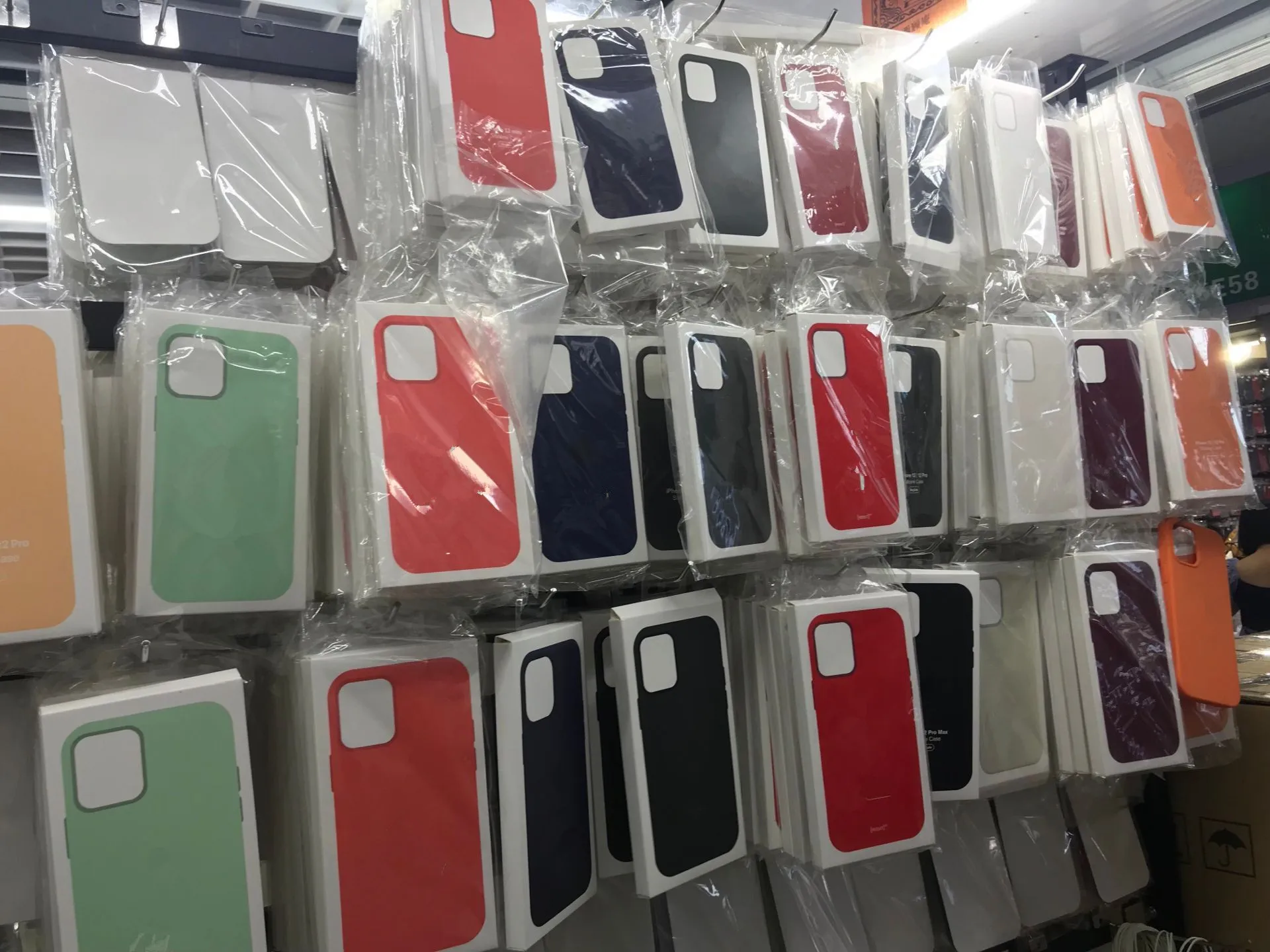 Чехол из жидкого силикона magsafe для iPhone 13 pro XS Max XR X, 30 шт./лот, чехол в розничной коробке, без magsafe
Чехол из жидкого силикона magsafe для iPhone 13 pro XS Max XR X, 30 шт./лот, чехол в розничной коробке, без magsafe