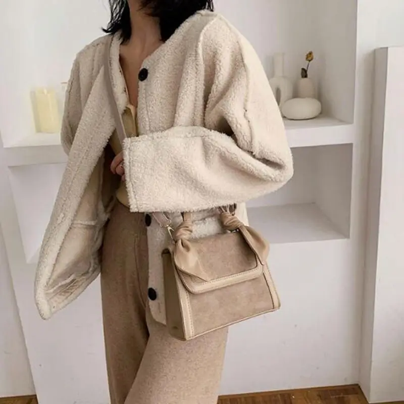 Designer Vintage Women Handbag 2020 High Quality Female Shoulder Bag Girls Leather Purses Luxury Handbag Women Bag messenger bag
Designer Vintage Women Handbag 2020 High Quality Female Shoulder Bag Girls Leather Purses Luxury Handbag Women Bag messenger bag