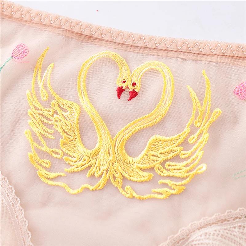 Underwear Women Panties Sexy Lace Cotton Briefs Transparent Mid-Waist Underpants Swan Pattern Female Lingerie Fashion
Underwear Women Panties Sexy Lace Cotton Briefs Transparent Mid-Waist Underpants Swan Pattern Female Lingerie Fashion