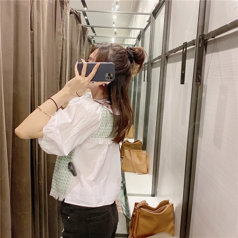 HWLZLTZHT Women Spliced Textured Green Shirt Puff Sleeve Frayed Hem Vintage Summer Blouse Female Fashion Back Opening Casual Top
HWLZLTZHT Women Spliced Textured Green Shirt Puff Sleeve Frayed Hem Vintage Summer Blouse Female Fashion Back Opening Casual Top