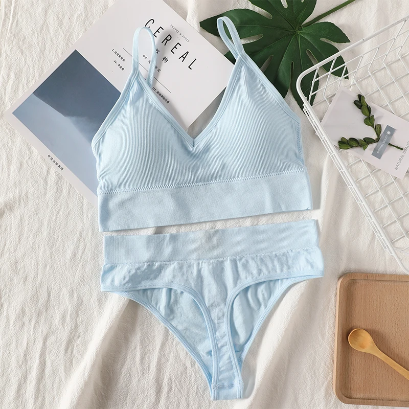 Women Bra Panties Set Sexy G-String Push Up Bra Crop Top Seamless Underwear Fitness Active Bra Top Thongs Female Lingerie Set
Women Bra Panties Set Sexy G-String Push Up Bra Crop Top Seamless Underwear Fitness Active Bra Top Thongs Female Lingerie Set